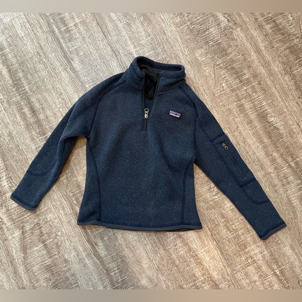 Boys navy Patagonia pullover XS